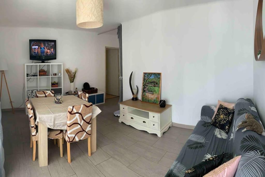 Appartement Familial En Bord De Mer ラ・セーヌ・シュル・メール エクステリア 写真
