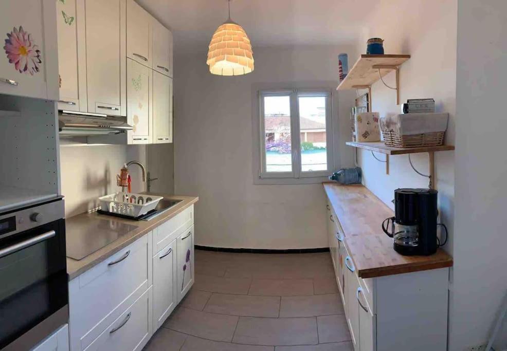 Appartement Familial En Bord De Mer ラ・セーヌ・シュル・メール エクステリア 写真